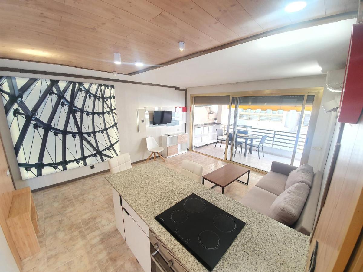 SALOU ,Novelty, primera línea del mar Exterior foto