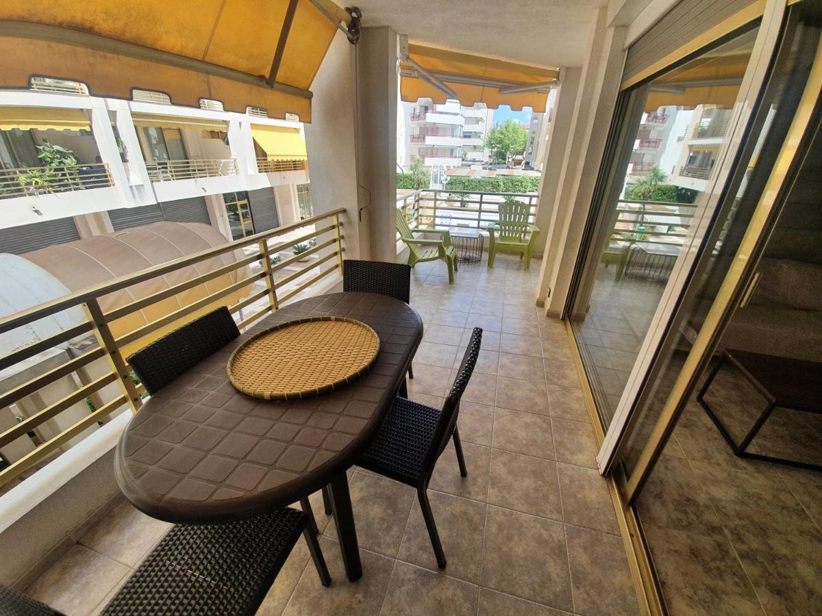 SALOU ,Novelty, primera línea del mar Exterior foto