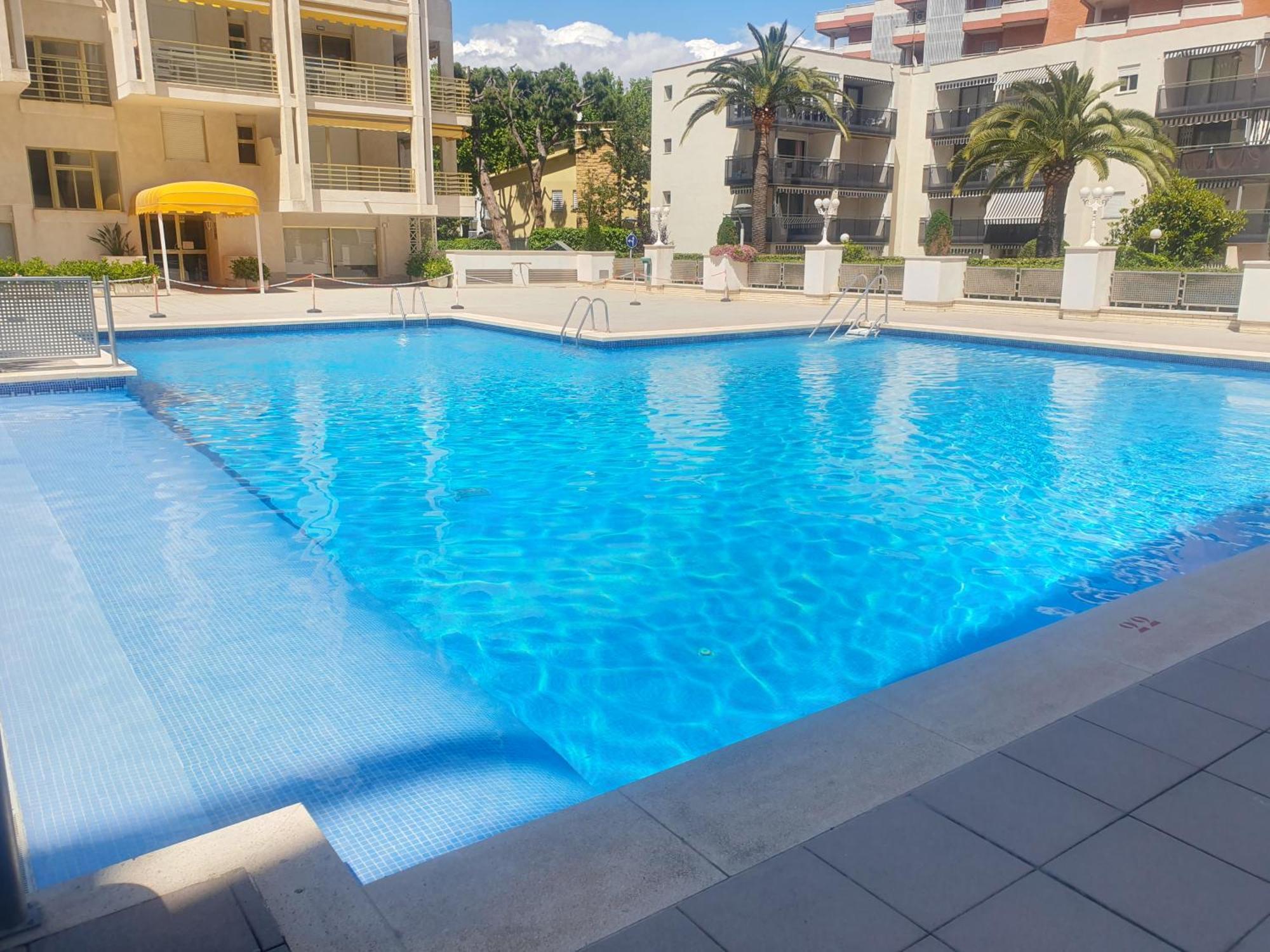 SALOU ,Novelty, primera línea del mar Exterior foto