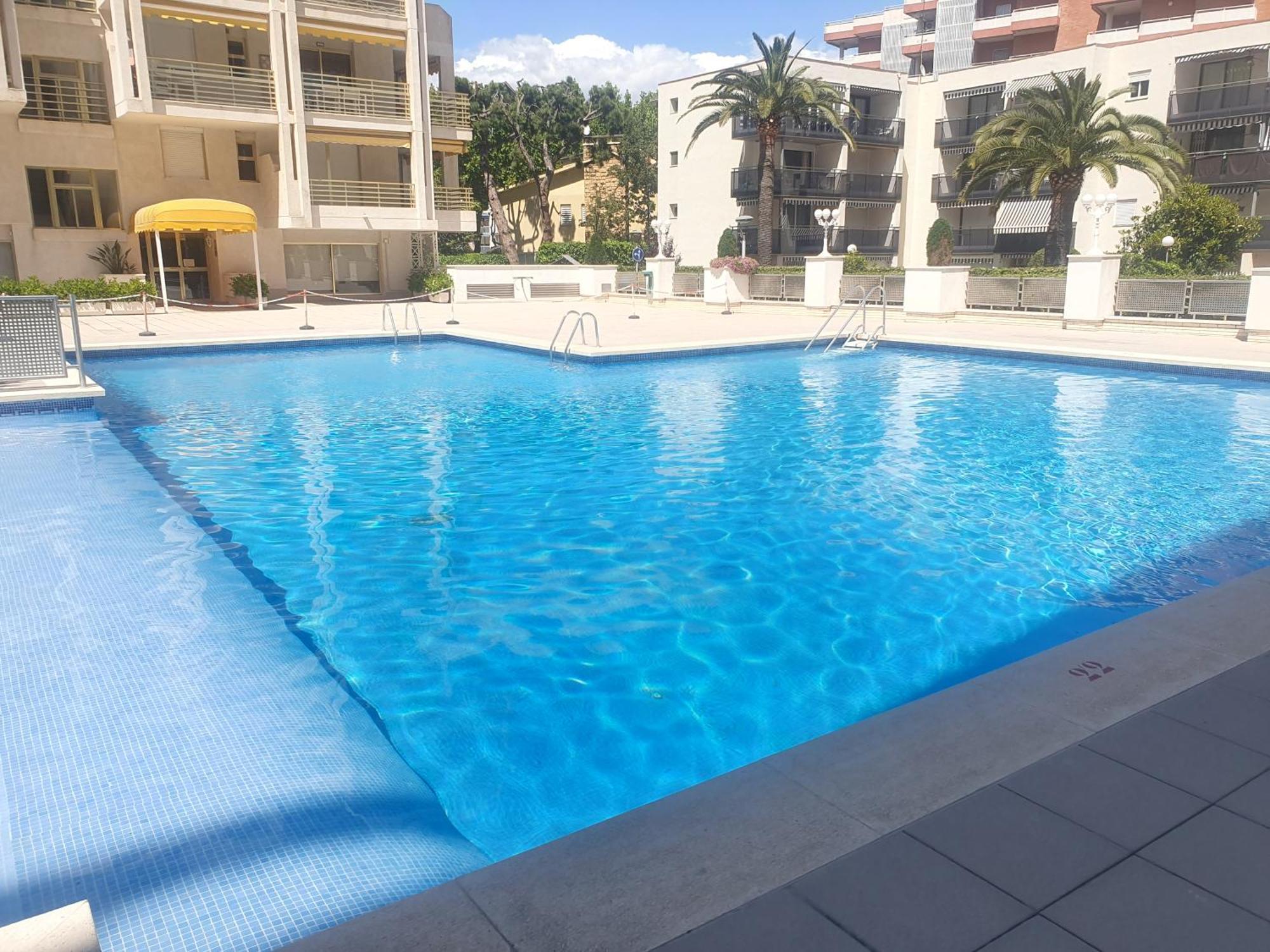 SALOU ,Novelty, primera línea del mar Exterior foto